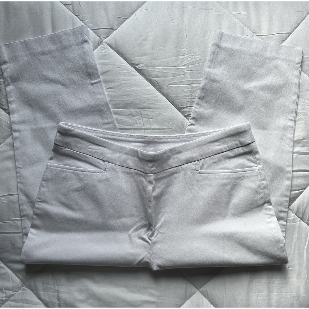 White Straight Leg Capri Flat Front Solid 20 Inseam Regular Size Women